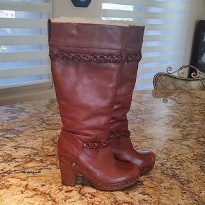 UGG Savanna Women's Brown Leather knee high clog Boots SZ 7